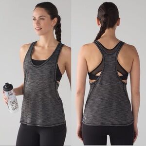 NWOT women’s lululemon glide & stride sculpt tank w/ built in padded bra. Size 8